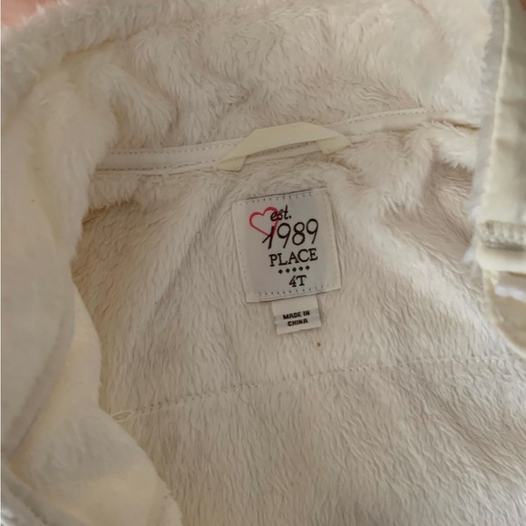 The Children’s Place -Girls 4T Furry Jacket & Fur Gloves -Size 4T - Picture 2 of 7